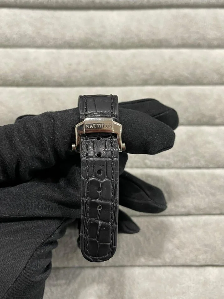 Patek Philippe Nautilus 7010G